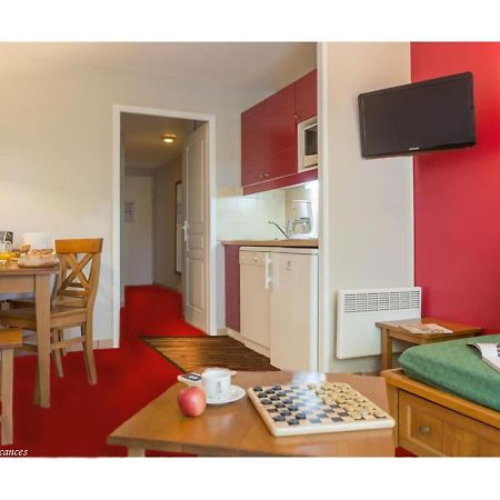 Charmant Appartement Avec Piscine. Monflanquin Dış mekan fotoğraf